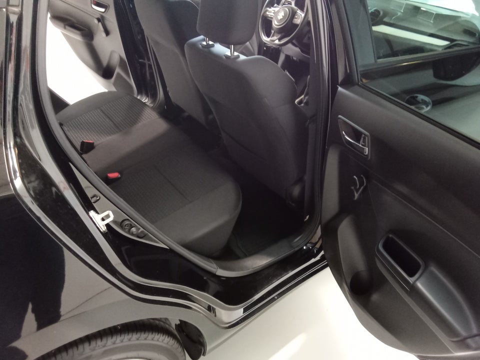 Suzuki Swift 1,2 Dualjet mHybrid Action 5d