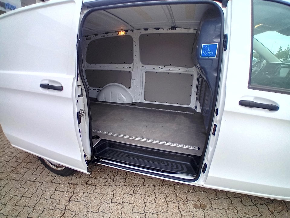 Mercedes Vito 114 2,0 CDi Kassevogn aut. K RWD
