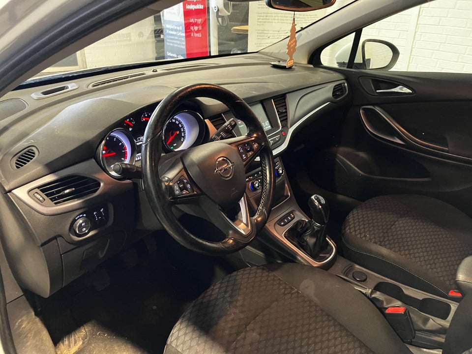 Opel Astra 1,0 T 105 Enjoy 5d