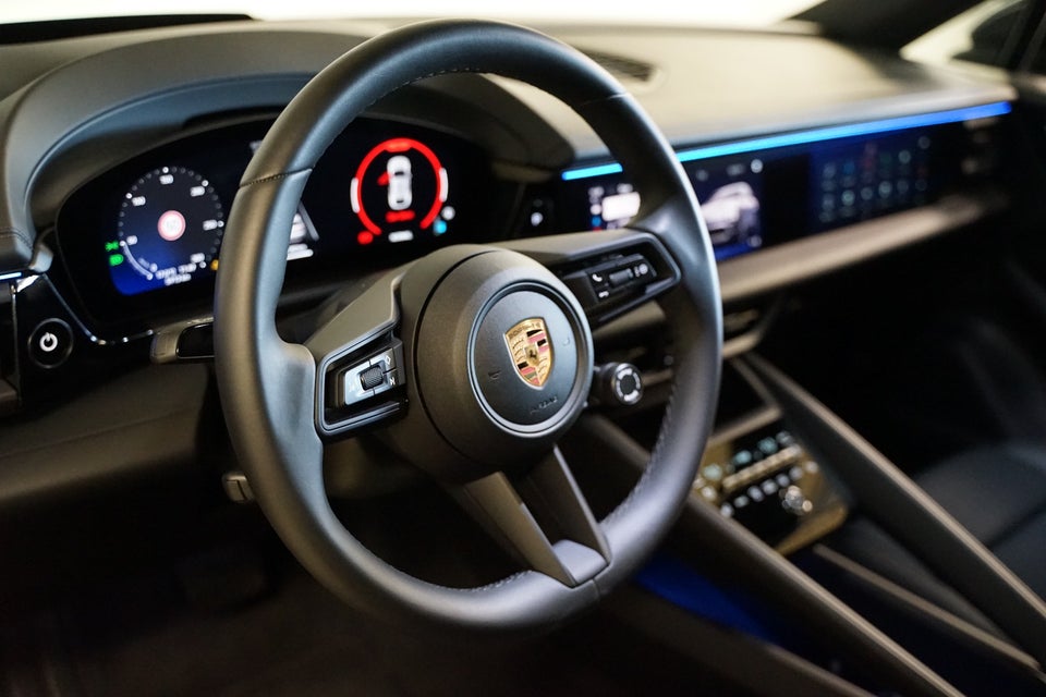 Porsche Macan 4 5d