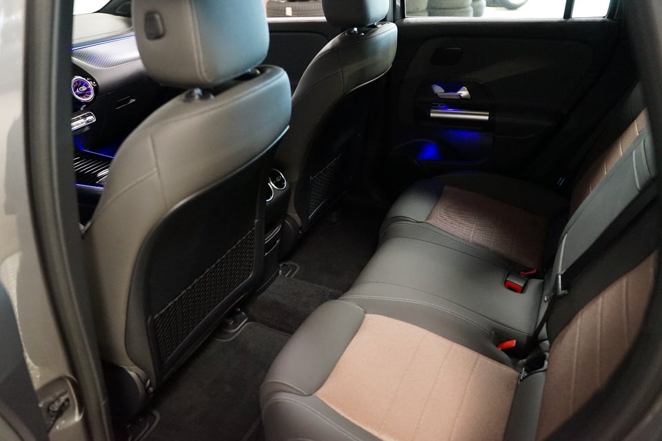 Mercedes EQA300 Electric Art 4Matic 5d