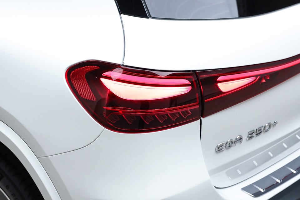 Mercedes EQA250+ AMG Premium 5d