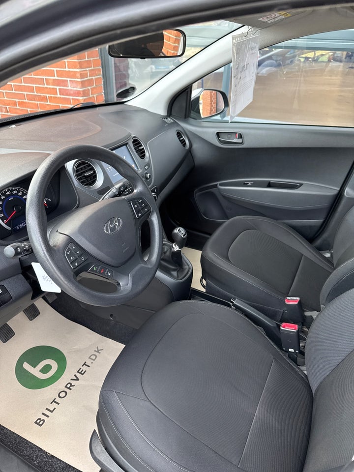 Hyundai i10 1,0 Touch 5d