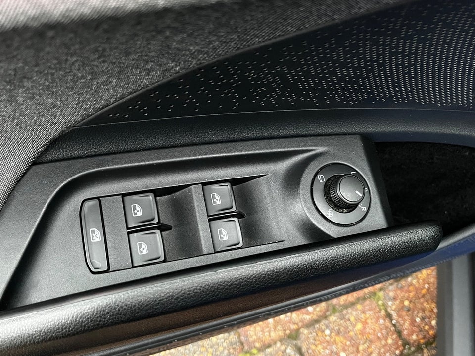 Skoda Enyaq 60 iV Loft 5d