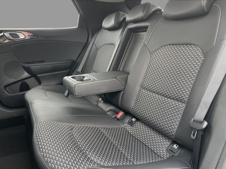 Kia XCeed 1,6 PHEV Upgrade DCT 5d