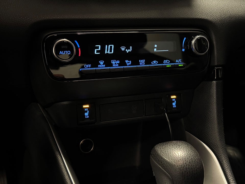 Toyota Yaris 1,5 Hybrid H3 Premier Edition e-CVT 5d