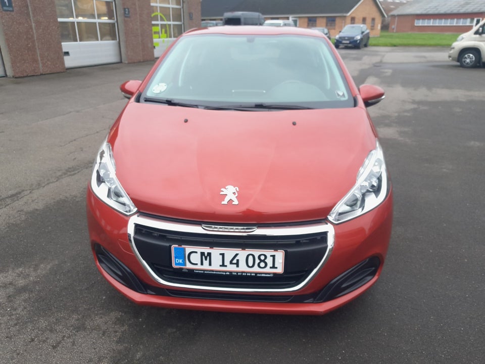 Peugeot 208 1,2 VTi 82 Strike 5d