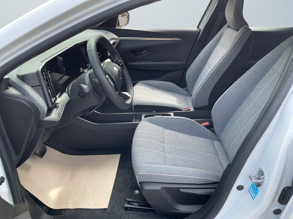 Renault Megane E-Tech 40 Equilibre 5d