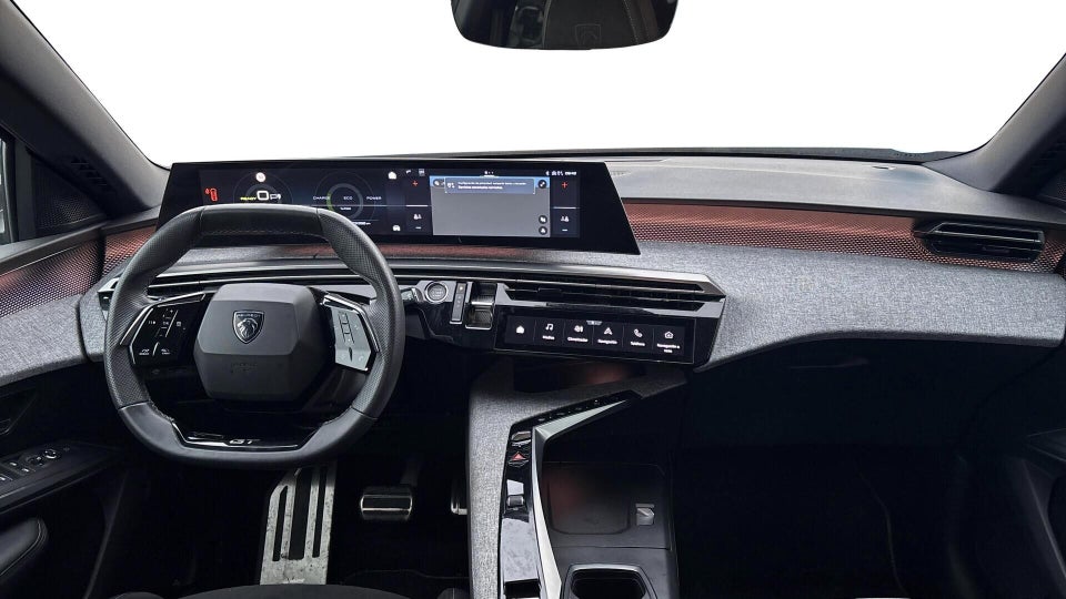 Peugeot e-3008 77 GT Pack 5d