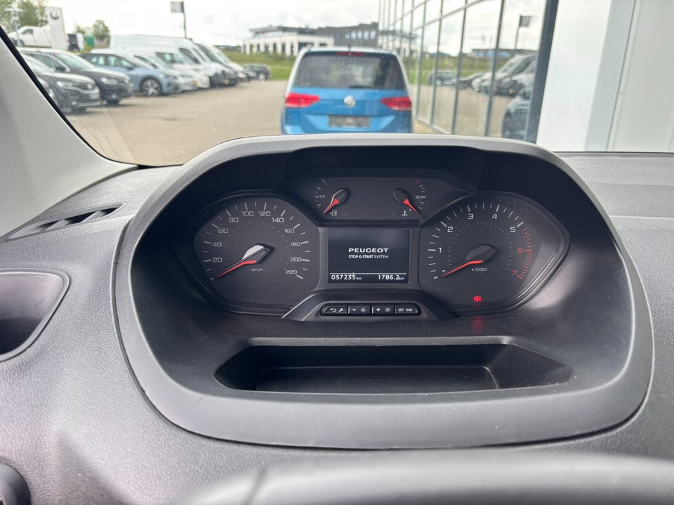 Peugeot Partner 1,5 BlueHDi 130 L1V1 Plus EAT8 Van