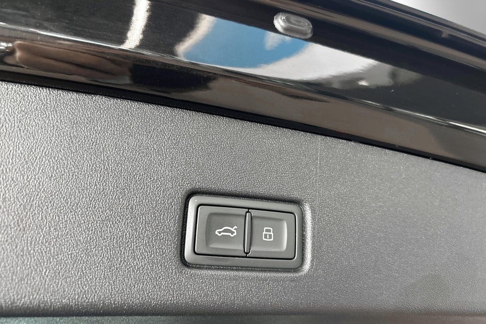 Audi Q4 e-tron 45 S-line 5d