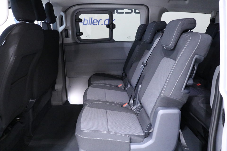 VW e-Caravelle 64 Basis SWB