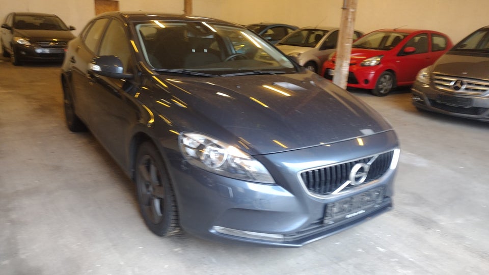 Volvo V40 2,0 D2 120 Kinetic 5d