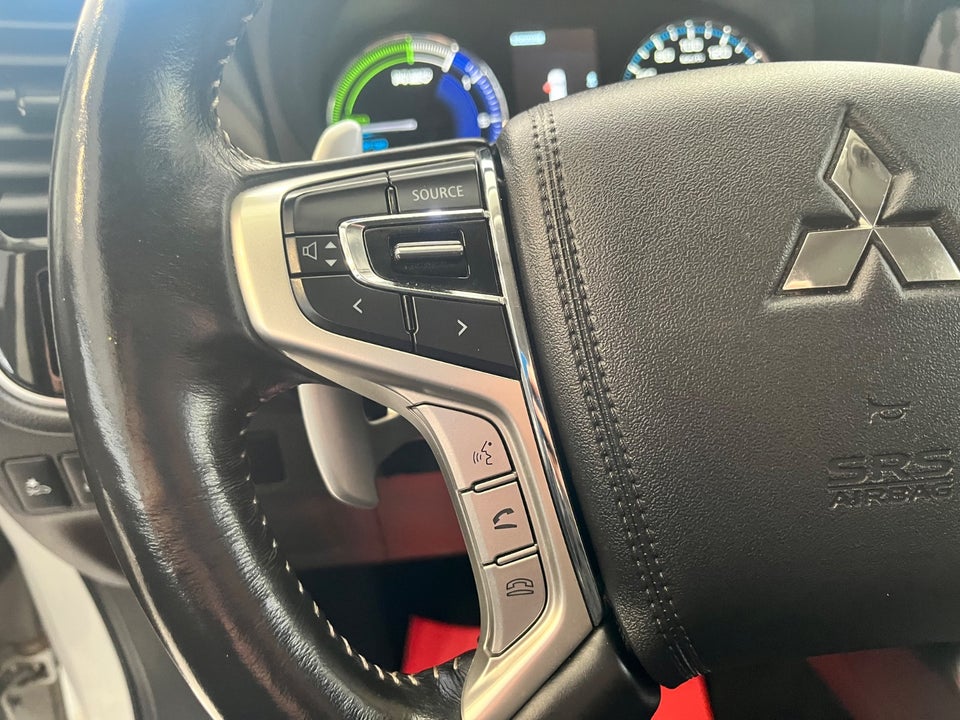 Mitsubishi Outlander 2,4 PHEV Intense CVT 4WD 5d