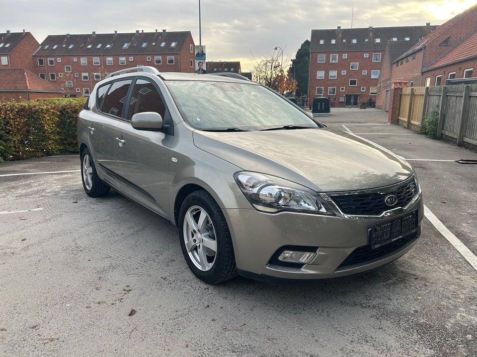 Kia Ceed 1,6 CVVT Active Fashion SW aut. 5d