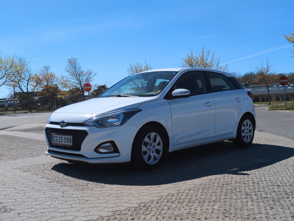 Hyundai i20 1,0 T-GDi Trend DCT 5d