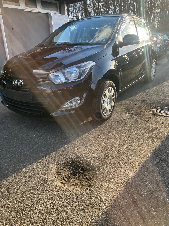 Hyundai i20 1,25 Comfort 5d