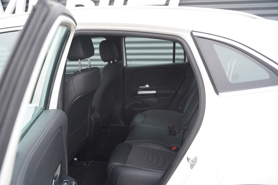 Mercedes EQA250 Progressive 5d