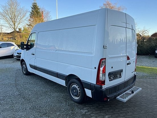 Renault Master III T35 2,3 dCi 145 L2H2 Kassevogn