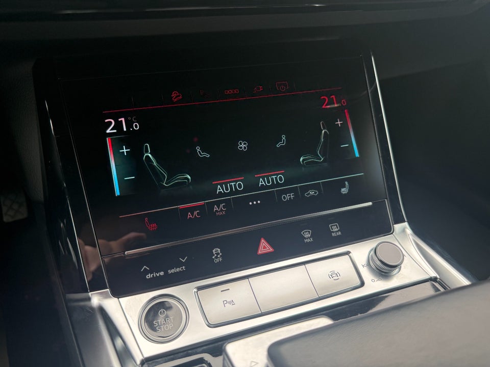 Audi e-tron 55 S-line quattro 5d