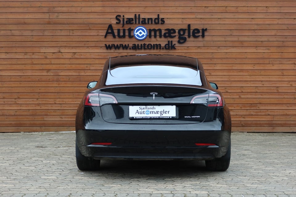 Tesla Model 3 Long Range AWD 4d