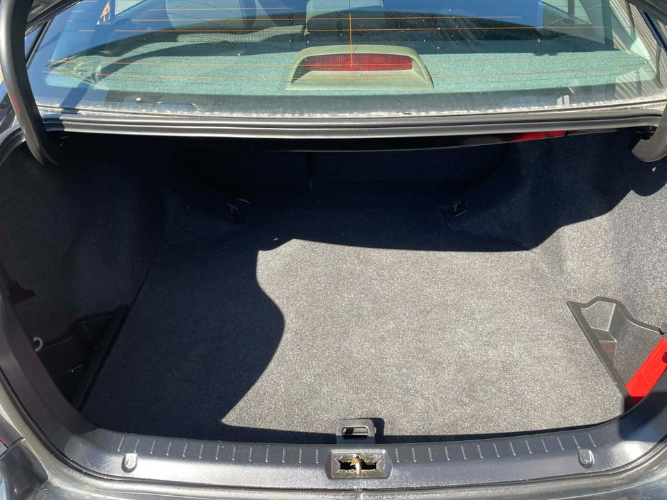 Toyota Avensis 2,0 VVT-i 4d