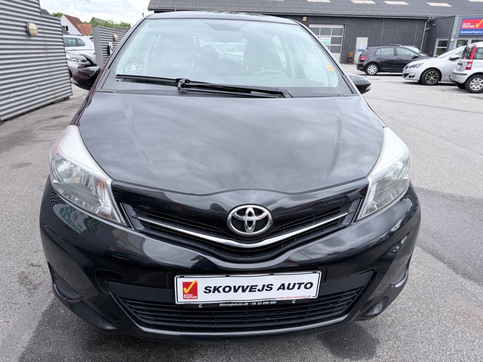 Toyota Yaris 1,3 VVT-i T2 5d