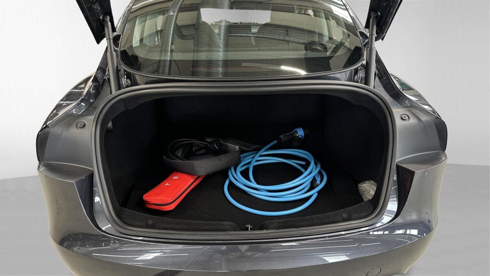 Tesla Model 3 RWD 4d