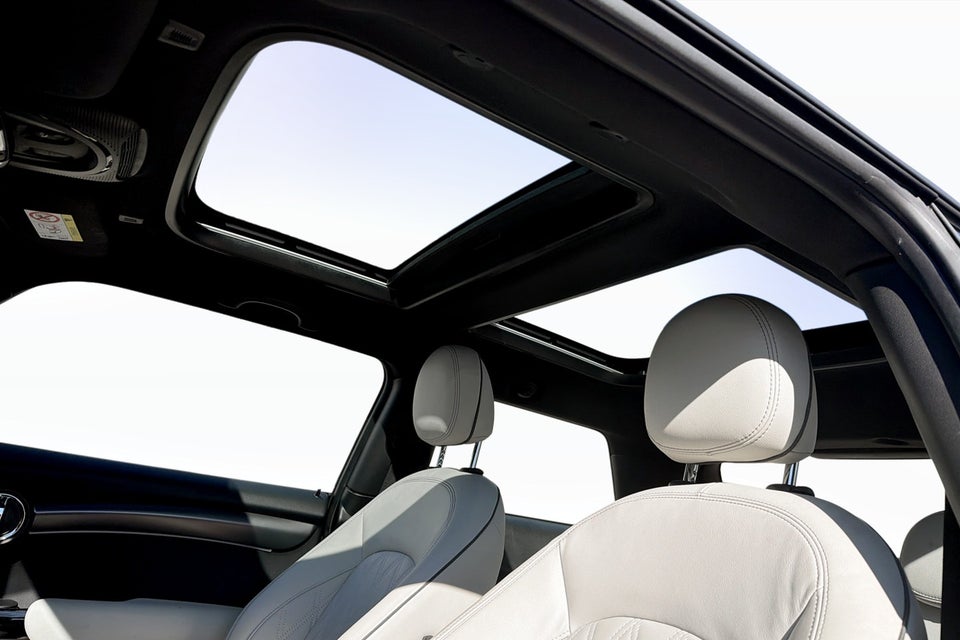 MINI Cooper SE Maximise 3d