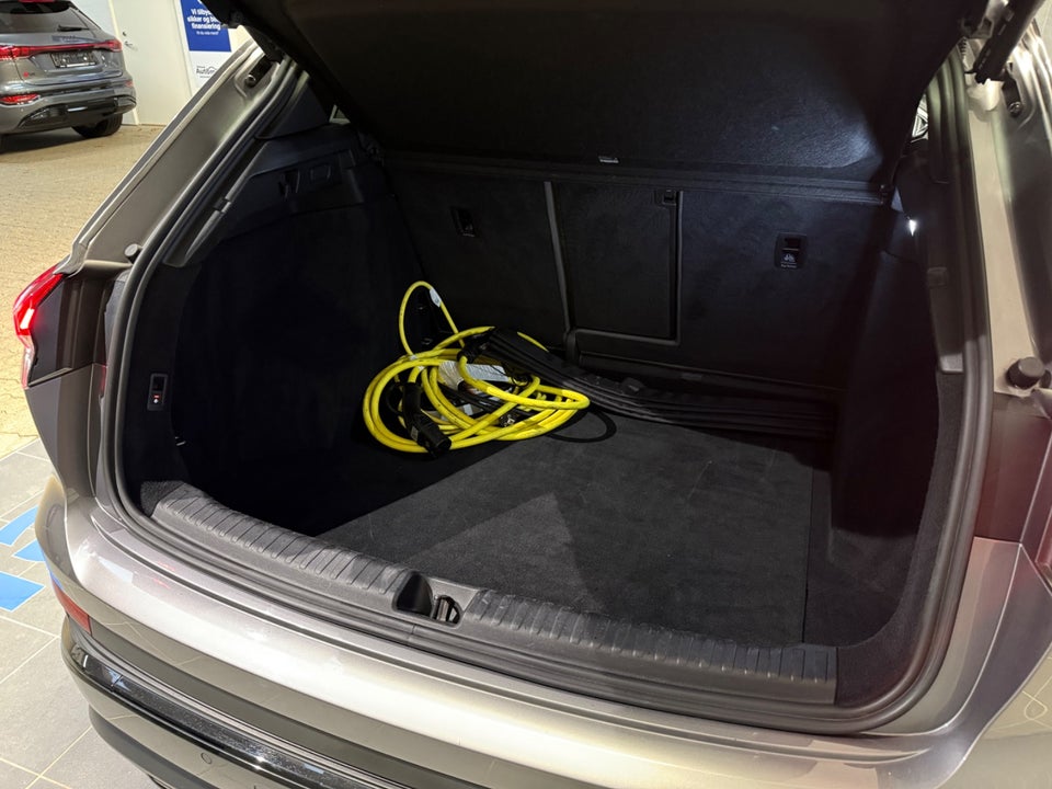 Audi Q4 e-tron 40 S-line 5d