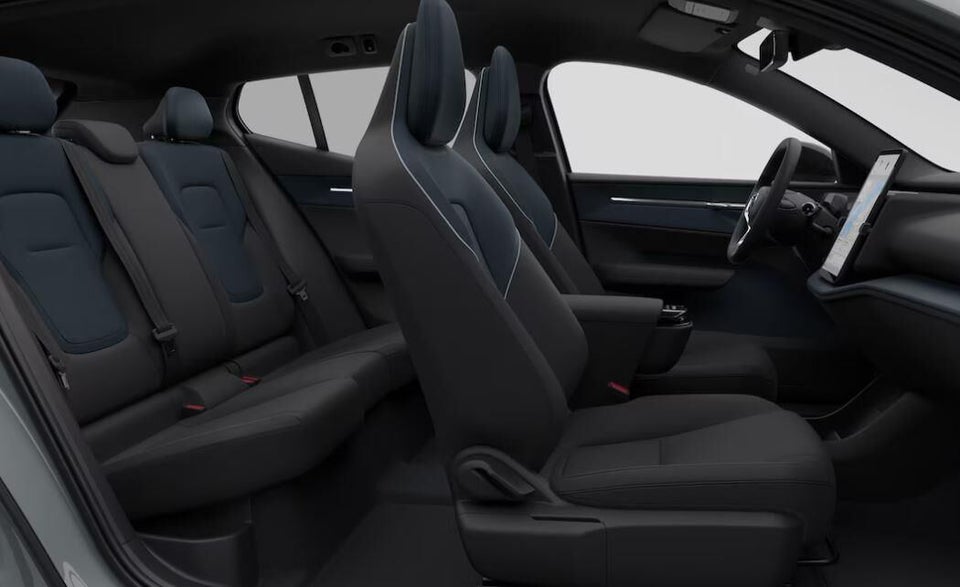 Volvo EX30 Extended Range Plus 5d