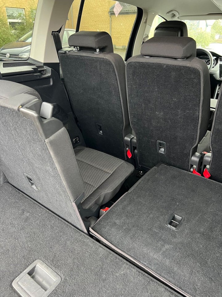 VW Touran 1,6 TDi 115 Comfortline DSG 7prs 5d