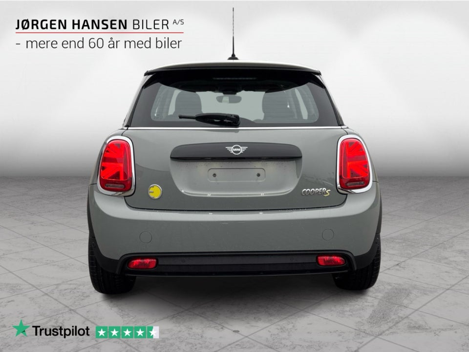 MINI Cooper SE Essential 3d