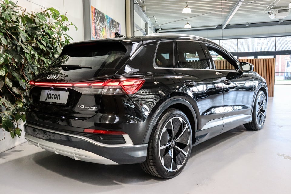 Audi Q4 e-tron 50 S-line quattro 5d