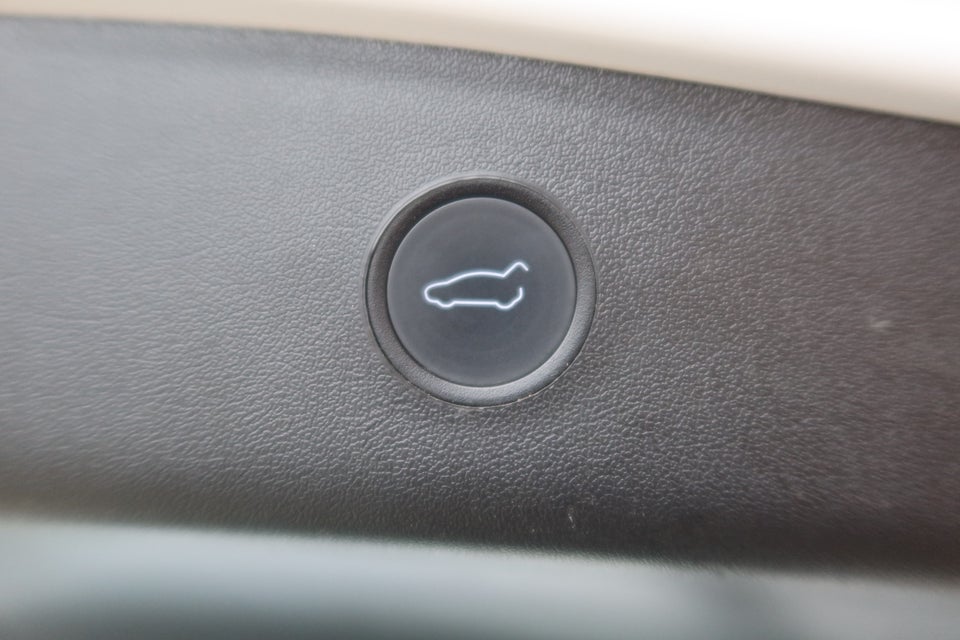 Tesla Model 3 RWD 4d