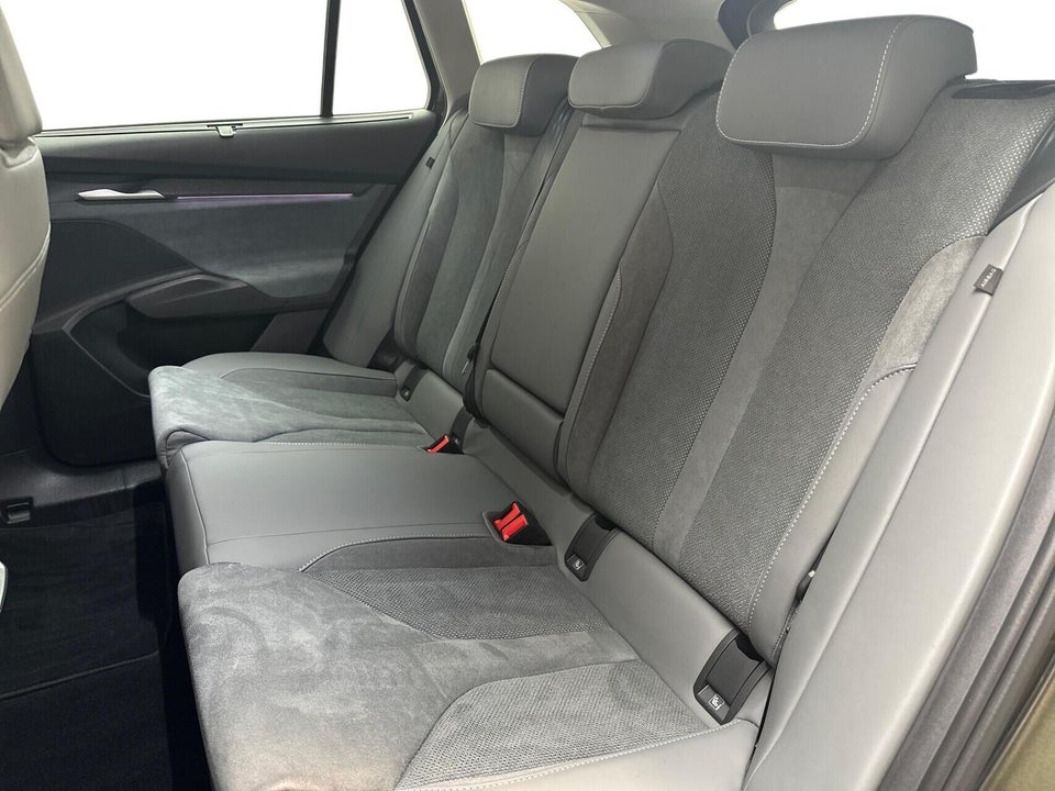 Skoda Enyaq 85 iV Advanced 5d