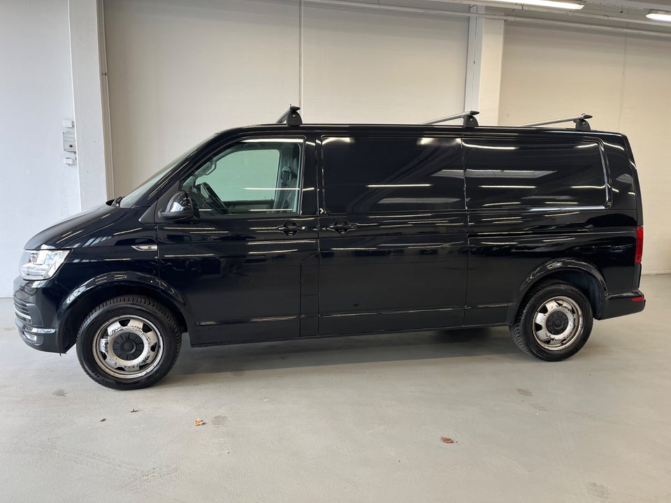VW Transporter 2,0 TDi 204 Kassevogn DSG lang