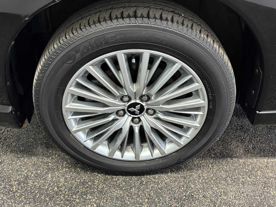 Mitsubishi Outlander 2,4 PHEV Instyle CVT 4WD 5d