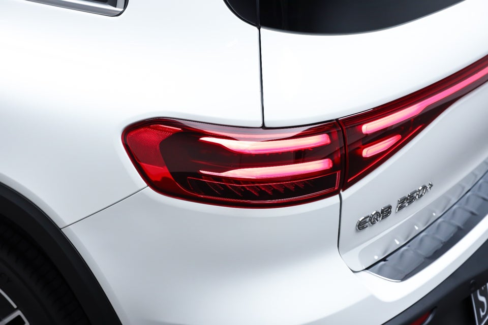 Mercedes EQB250+ AMG Advance 5d