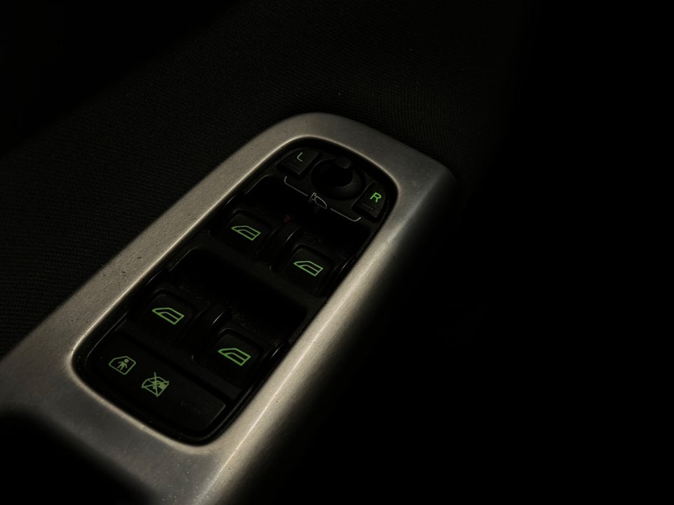 Volvo V50 1,6 D Momentum 5d