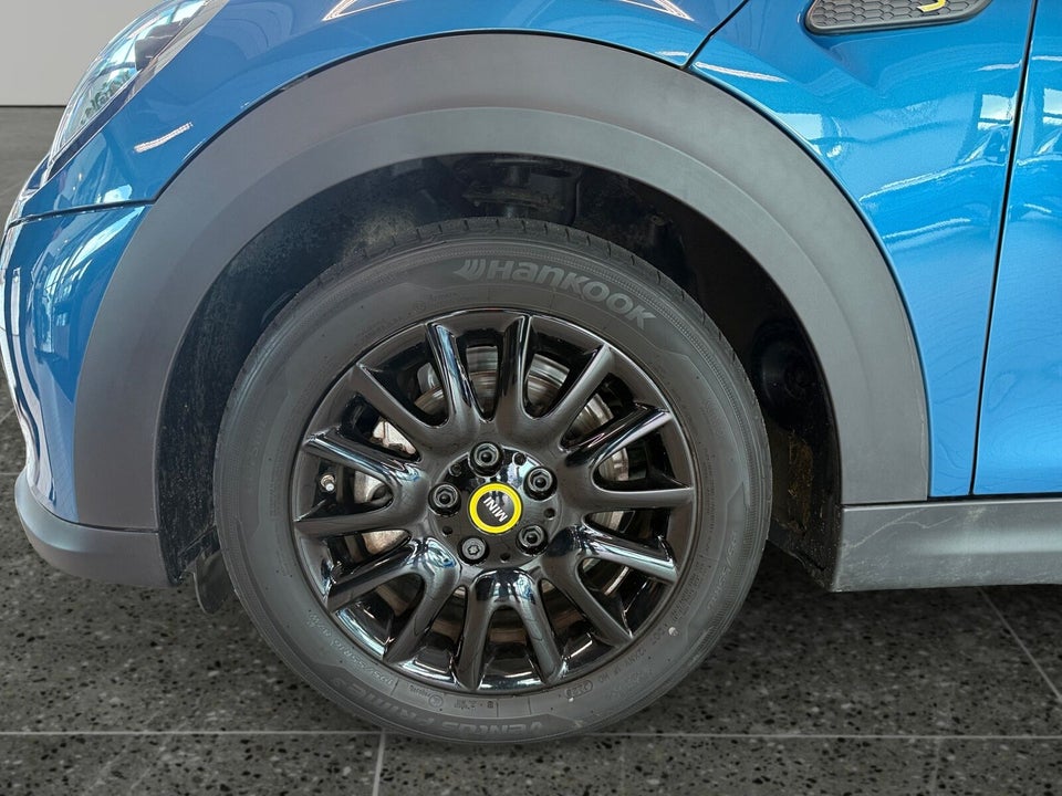 MINI Cooper SE Classic Trim 3d