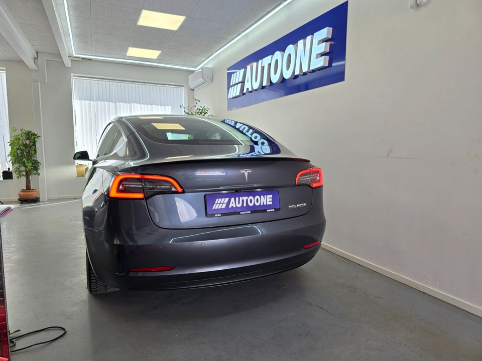 Tesla Model 3 Performance AWD 4d