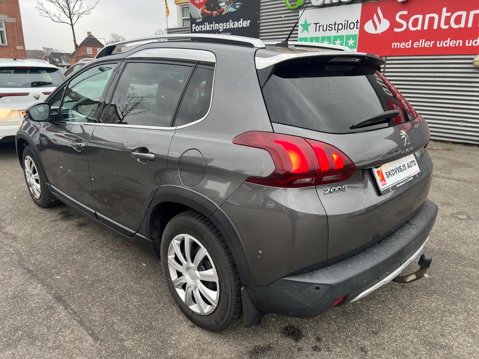 Peugeot 2008 1,6 BlueHDi 100 Allure Sky 5d