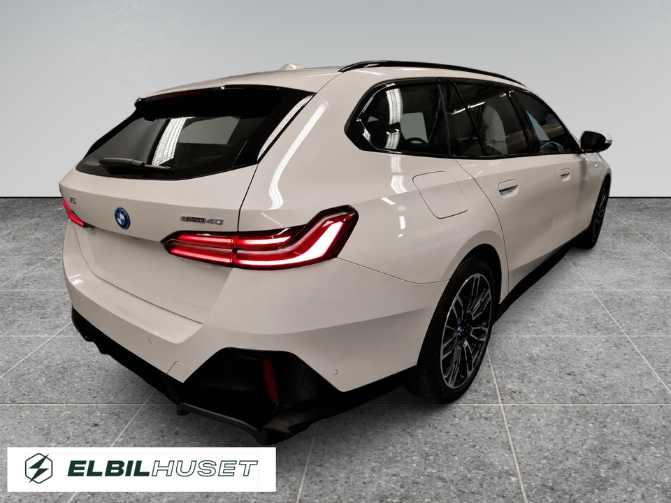 BMW i5 eDrive40 Touring M-Sport 5d