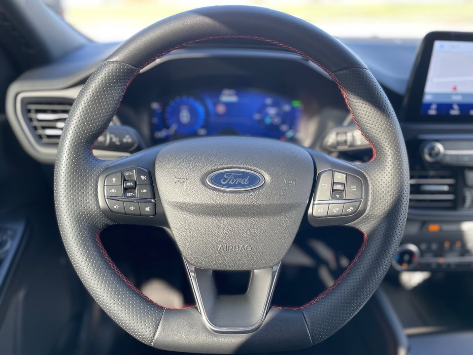 Ford Kuga 2,5 PHEV ST-Line X CVT 5d