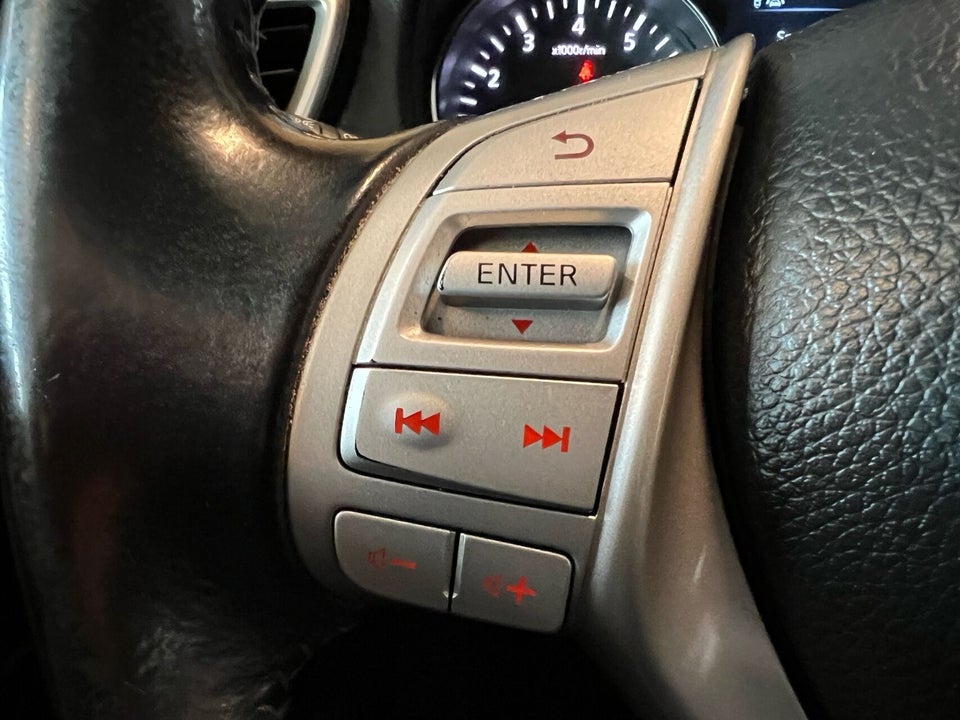 Nissan Qashqai 1,2 Dig-T 115 Acenta 5d