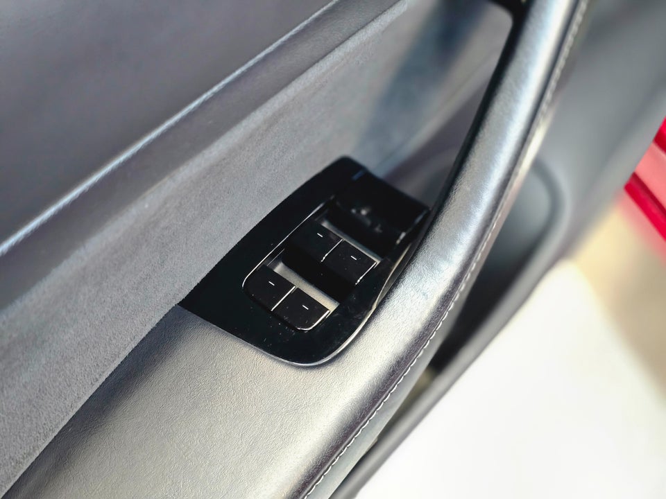 Tesla Model 3 Standard Range+ RWD 4d