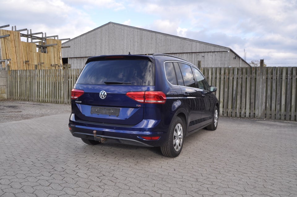 VW Touran 1,6 TDi 115 Comfortline DSG 7prs 5d