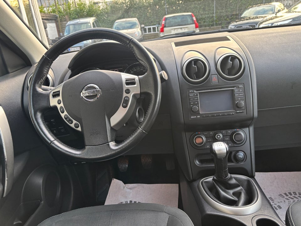 Nissan Qashqai 1,6 Acenta 5d