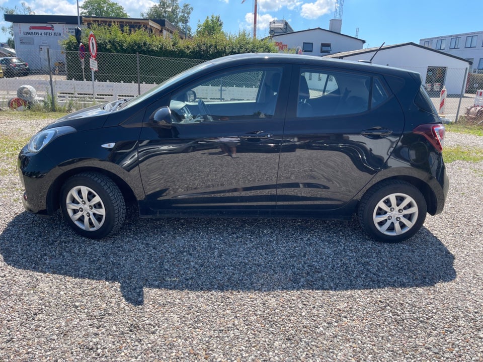 Hyundai i10 1,0 Premium 5d